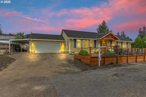 709 S PARK ST, Carlton, OR 97111