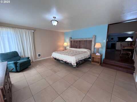 311 DESCHUTES ST, Wasco, OR 97065