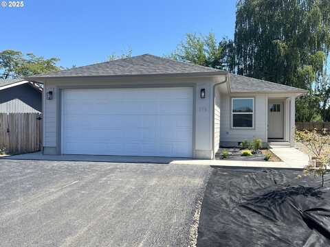214 MILLER ST, Sutherlin, OR 97479
