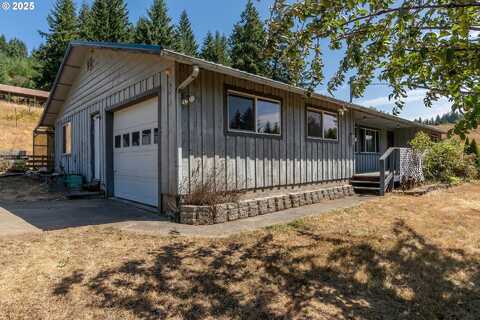 92433 Ward Creek LN, Myrtle Point, OR 97458