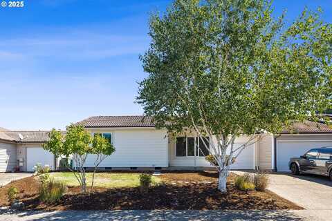 1804 N ALDERSGATE LN, Newberg, OR 97132