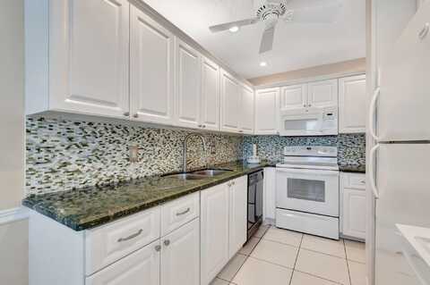 2321 Croton Lane, Delray Beach, FL 33445
