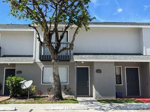 4704 Pier Drive, Greenacres, FL 33463