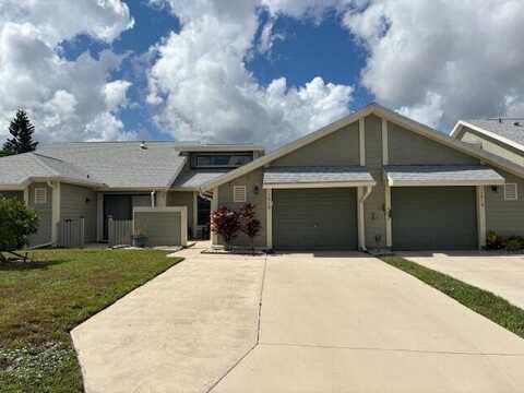 1518 SE Dewberry Court, Port Saint Lucie, FL 34952
