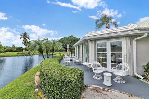 450 French Royale Circle, Atlantis, FL 33462