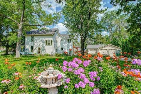 429 Pine Street W, Stillwater, MN 55082