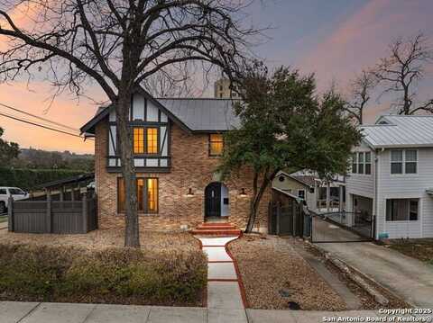 162 Davis, San Antonio, TX 78209