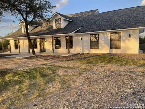 210 County Road 4643, Hondo, TX 78861