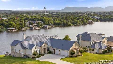 2231 Legends Parkway, Kingsland, TX 78639