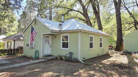 4511 Gleaves Ave, Dunsmuir, CA 96025