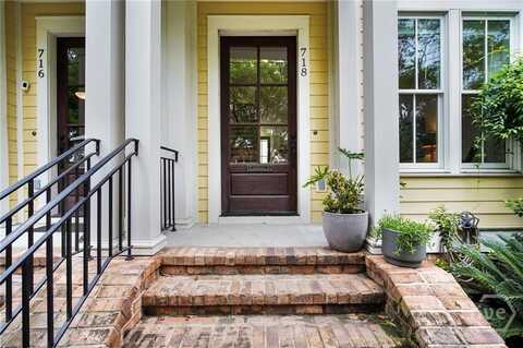 718 Tattnall Street, Savannah, GA 31401
