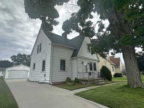1418 Linden Avenue, Janesville, WI 53548