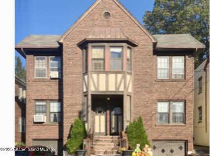 621 Metropolitan Avenue, Staten Island, NY 10301