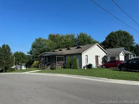 800 N Hayes Avenue, Salem, IN 47167