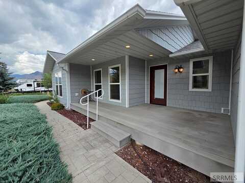 38 Riverview Road, Salmon, ID 83467