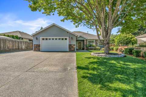 121 SW Mini Lane, Grants Pass, OR 97527
