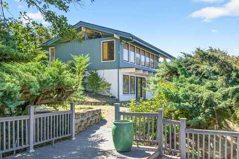 4360 N Foothill Road, Medford, OR 97504