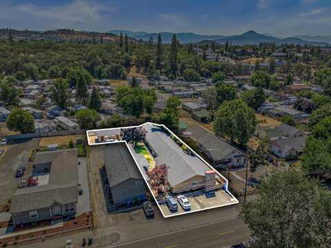 323 S Shasta Avenue, Eagle Point, OR 97524