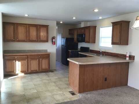 285 West Woodside, Holland, OH 43528