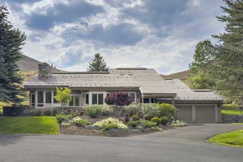 204 Meadowridge Rd, Sun Valley, ID 83353