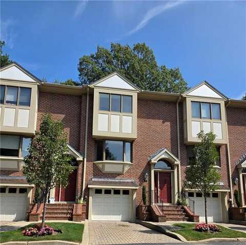 203 Dean Ridge Court, Cranston, RI 02920