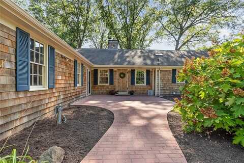 15 Birchwood Drive, Cumberland, RI 02864