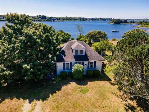 39 Franks Neck Road, Narragansett, RI 02882