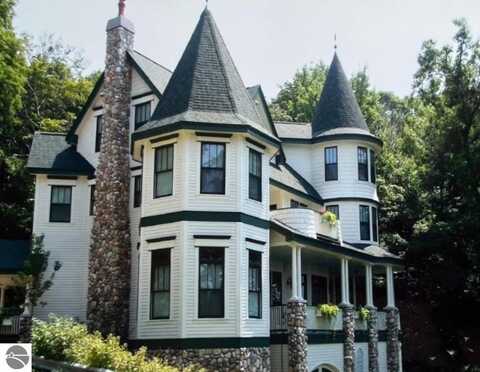 2370 Lake Road, Frankfort, MI 49635