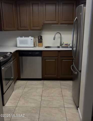 1949 N Swan Road, Tucson, AZ 85712