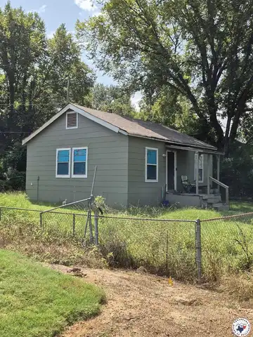 107 Grant, Hooks, TX 75561
