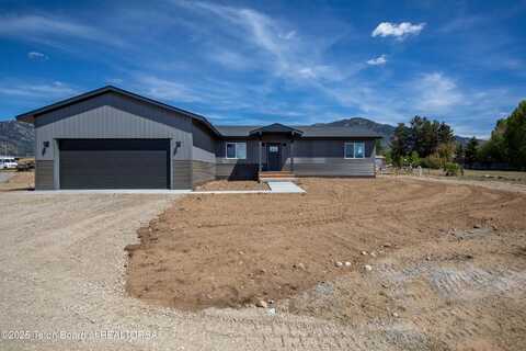 85 CLEARVIEW Lane, Etna, WY 83118