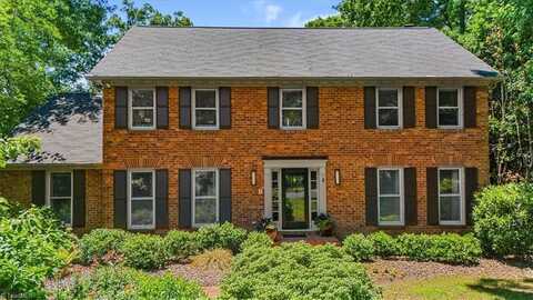 3037 Lake Forest Drive, Greensboro, NC 27408