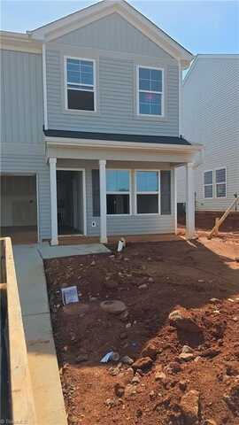 5049 Fallmeade Road, Kernersville, NC 27284