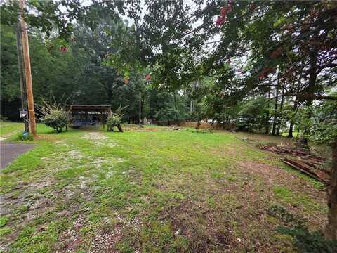 255/257 Pinehaven Drive, Lexington, NC 27292