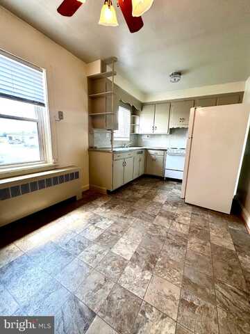 5995 CUMBERLAND HIGHWAY, CHAMBERSBURG, PA 17202