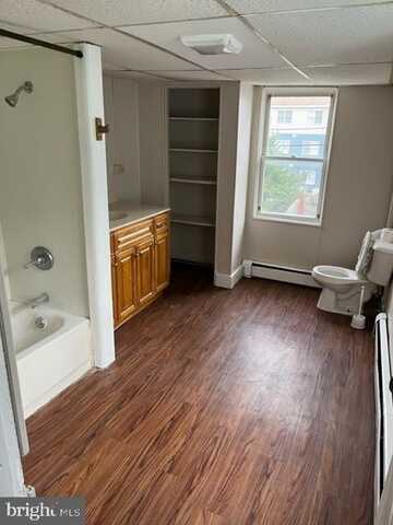 106 N ARCH STREET, MECHANICSBURG, PA 17055