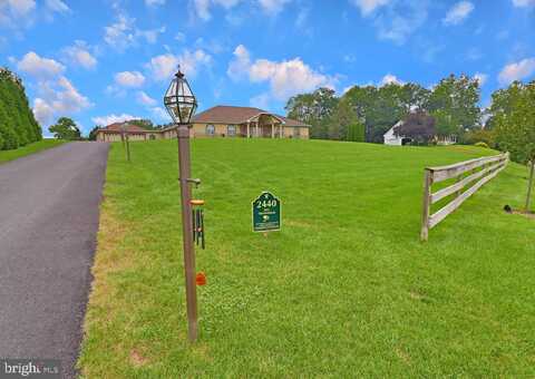 2440 WATER VALLEY ROAD, LANCASTER, PA 17603