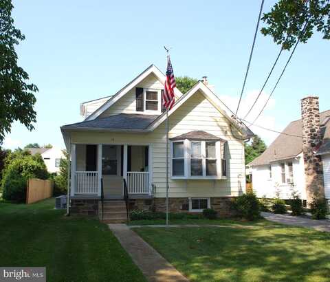 18 CLOVER LANE, WAYNE, PA 19087