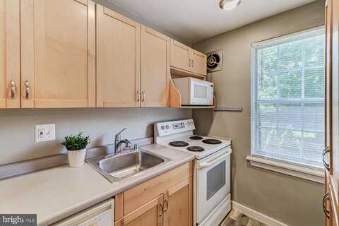 109 E GLEBE ROAD, ALEXANDRIA, VA 22305