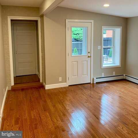 738 POPLAR STREET, LANCASTER, PA 17603