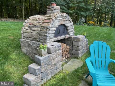 5018 MIFFLIN DRIVE, MOHNTON, PA 19540
