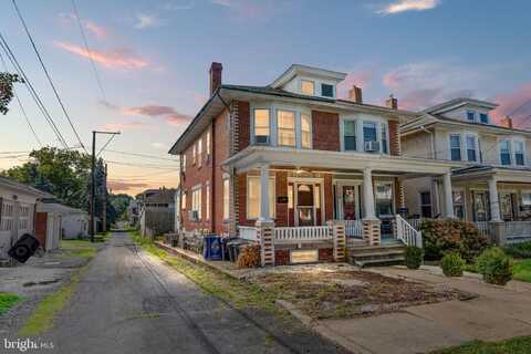122 READING AVENUE, READING, PA 19607