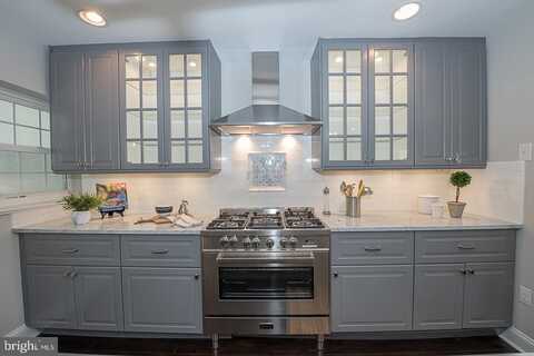 615 KING OF PRUSSIA ROAD, WAYNE, PA 19087