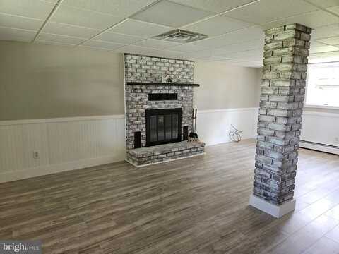640 BOLLINGER ROAD, LITTLESTOWN, PA 17340