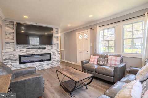 114 COLBURN DRIVE, MANASSAS PARK, VA 20111