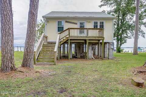 201 Hickory Point Drive, Aurora, NC 27806