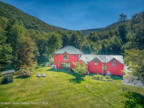 544 Herdman Road, Shandaken, NY 12480