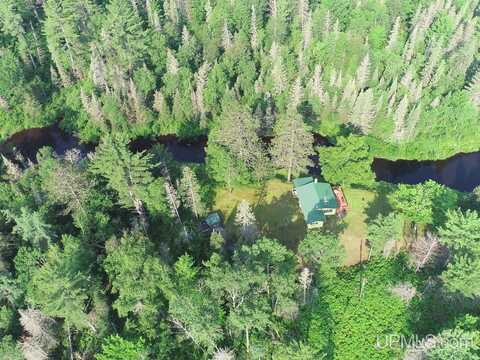 4753 W Tasson Road, Ishpeming, MI 49849