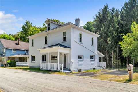 936 Pike Run Dr, Coal Center, PA 15423