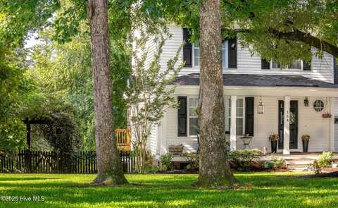 164 Morgan Cove Drive, Burgaw, NC 28425